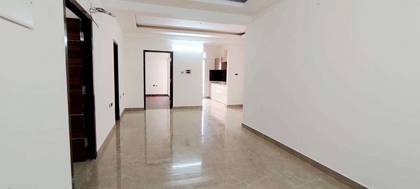 3 BHK Semi-Furnished Flat for Rent | Modular Kitchen, Wardrobes & Balcony
